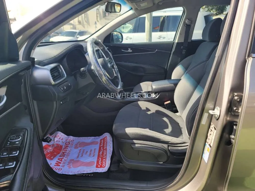 كيا سورينتو 2019 for Sale in الشارقة Image-12