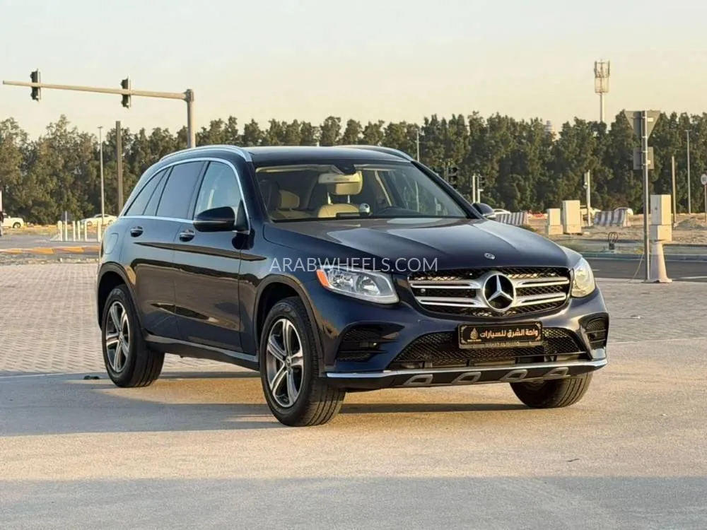 Mercedes Benz GLC Class 2018 for Sale in Sharjah Image-3