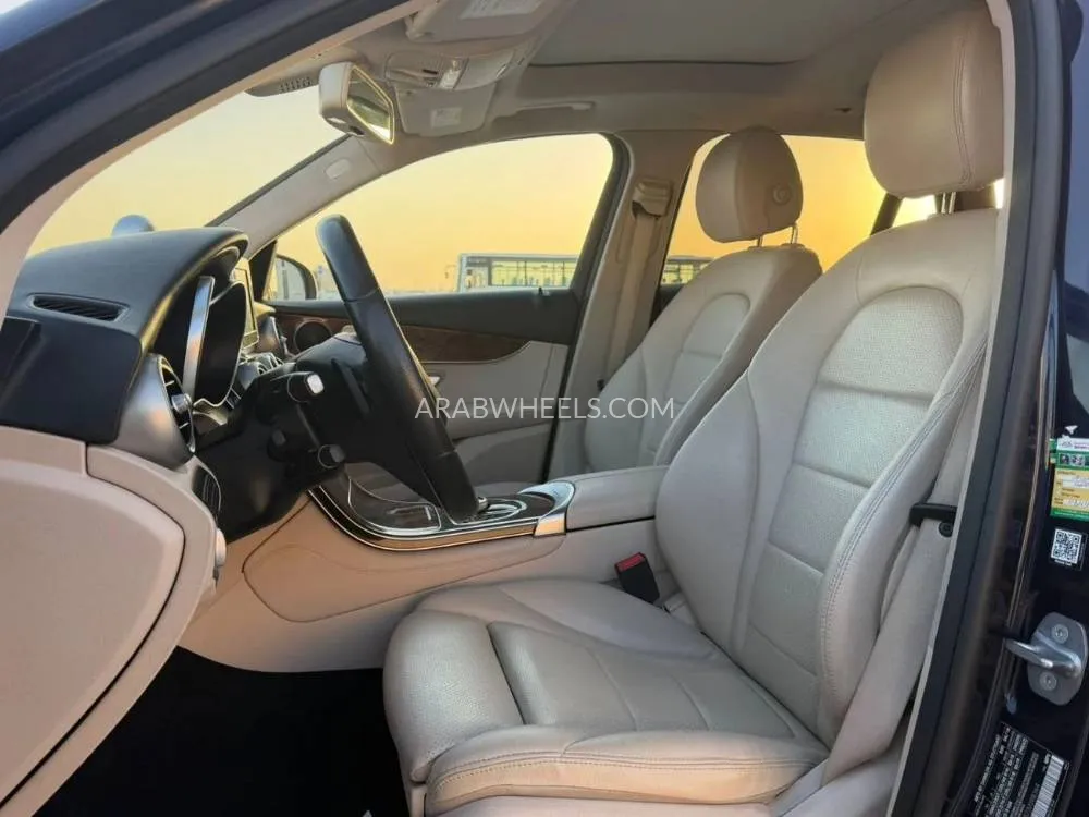 Mercedes Benz GLC Class 2018 for Sale in Sharjah Image-9