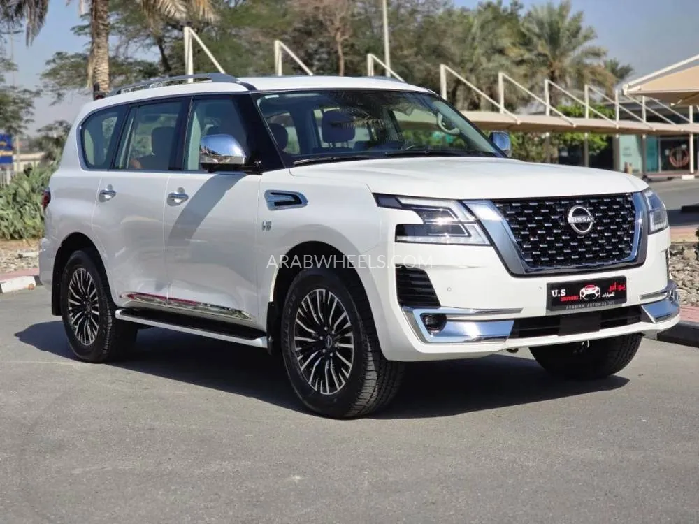 Nissan Patrol 2023 for Sale in Dubai Image-3