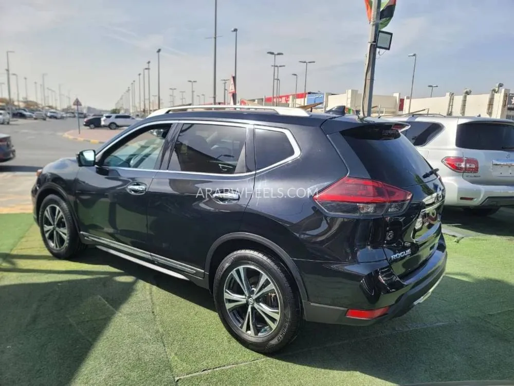 نيسان إكس تريل 2018 for Sale in الشارقة Image-3