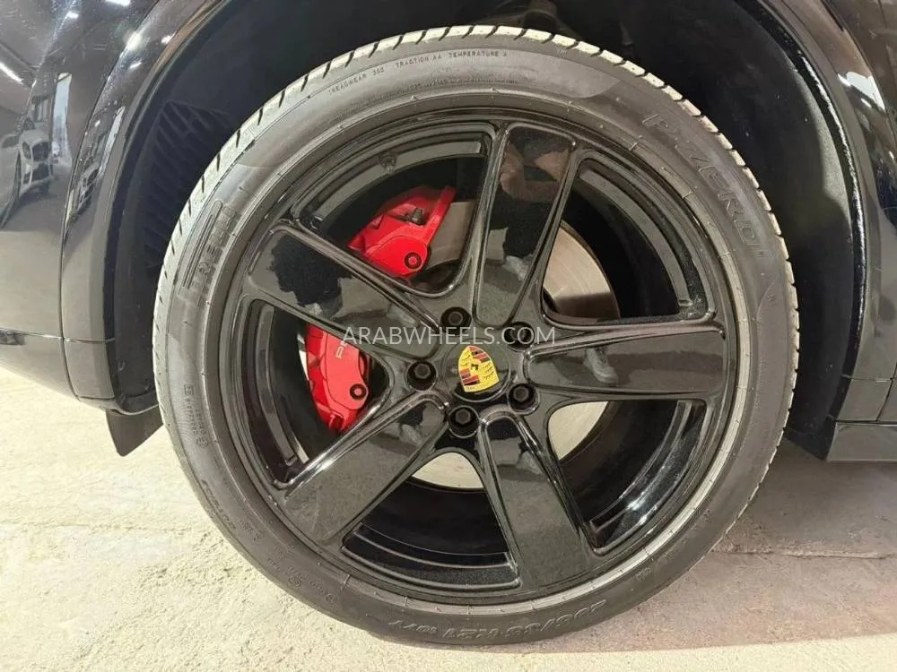 Porsche Cayenne 2017 for Sale in Dubai Image-20