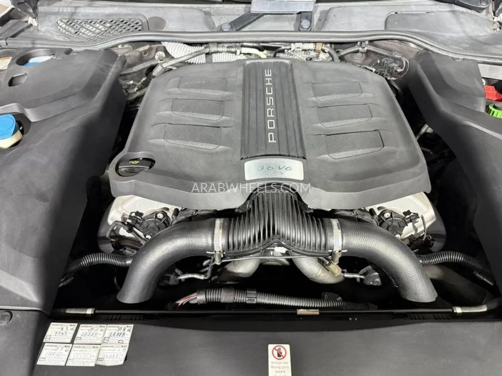 Porsche Cayenne 2016 for Sale in Dubai Image-10