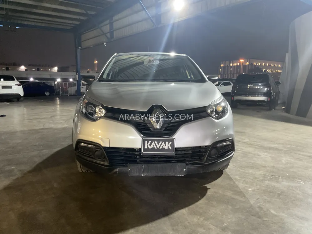 Renault Captur 2017 for Sale in Sharjah Image-2
