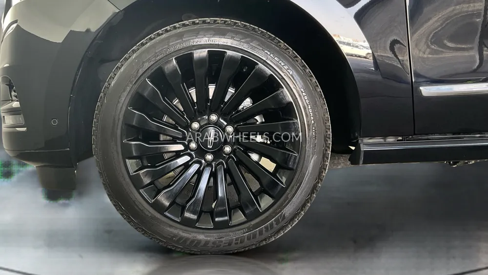 Lincoln Navigator 2021 for Sale in Sharjah Image-9