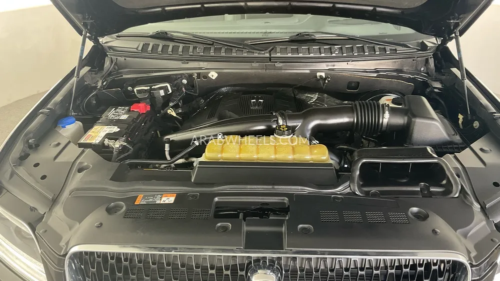 Lincoln Navigator 2021 for Sale in Sharjah Image-21