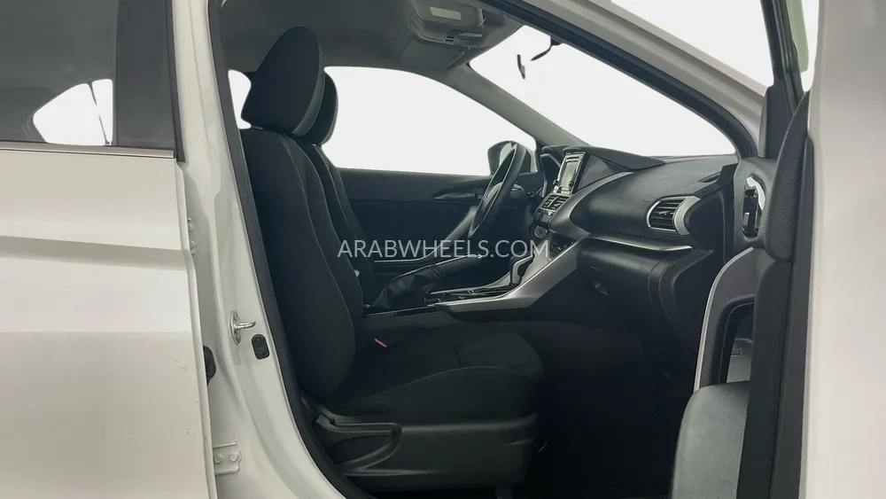Mitsubishi Eclipse Cross 2020 for Sale in Sharjah Image-12