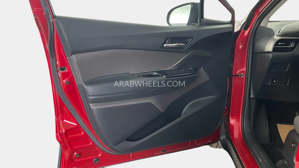 Toyota C-HR 2023 for Sale in Dubai Image-18