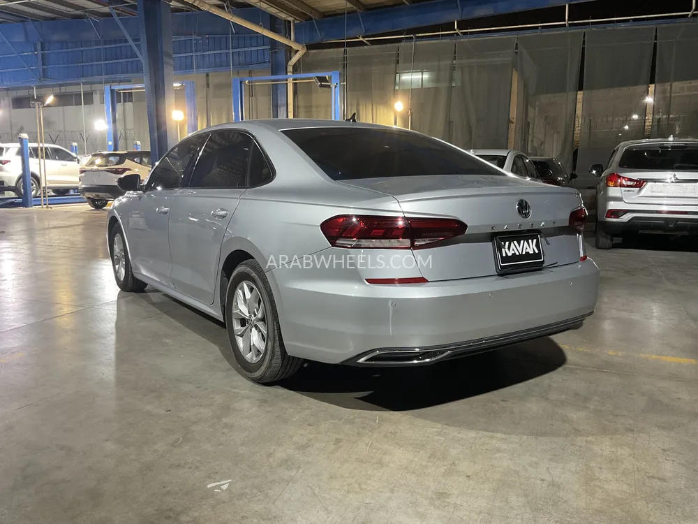 Volkswagen Passat 2020 for Sale in Dubai Image-4