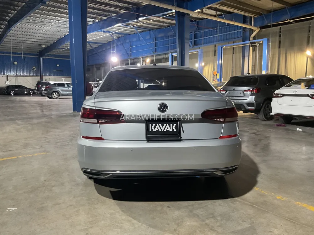 Volkswagen Passat 2020 for Sale in Dubai Image-5