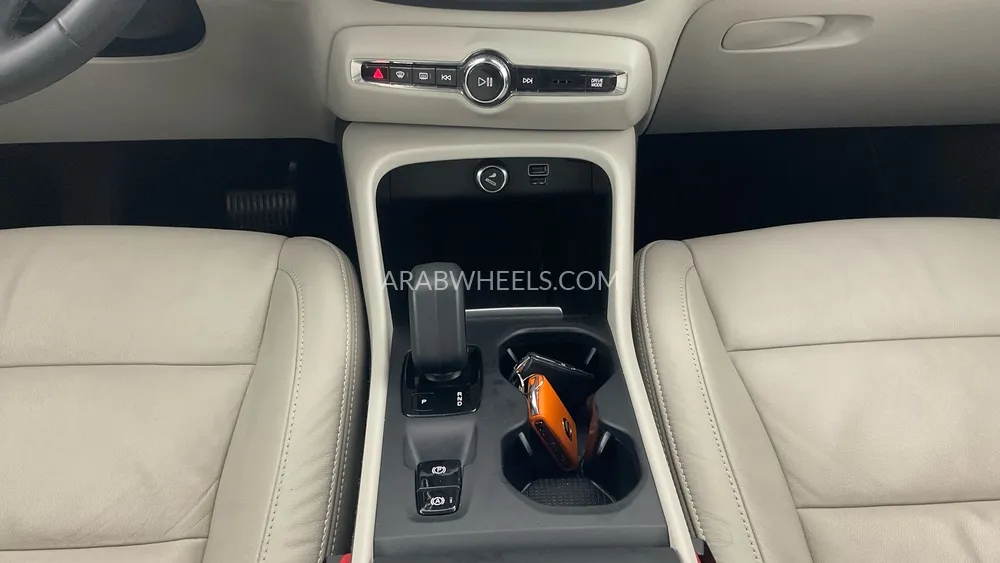 Volvo XC40 2022 for Sale in Dubai Image-23