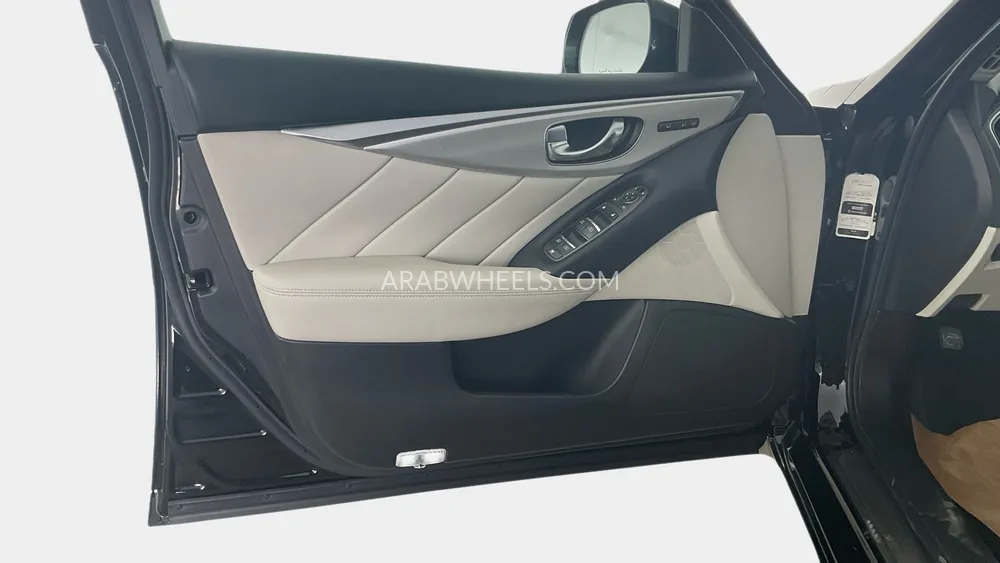 Infiniti Q50 2024 for Sale in Sharjah Image-18