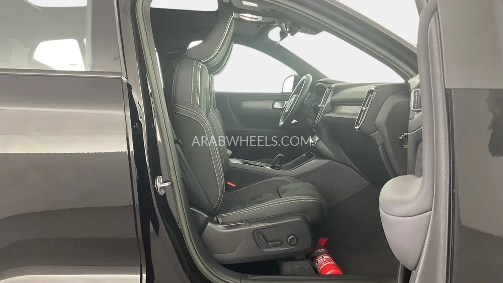 Volvo XC40 2023 for Sale in Dubai Image-11