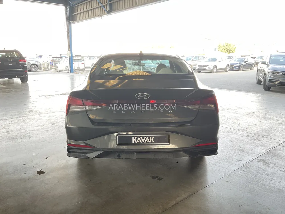 Hyundai Elantra 2023 for Sale in Dubai Image-5