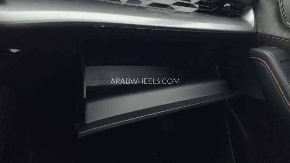 MG GT 2022 for Sale in Dubai Image-31