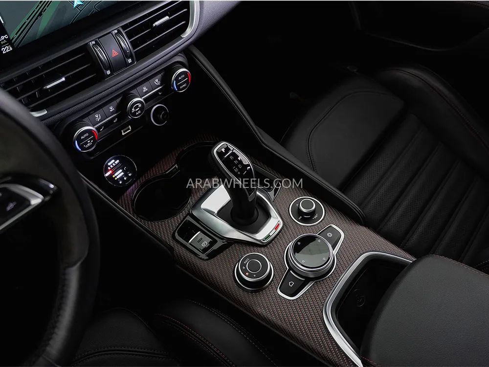 الفا روميو جوليا 2025 for Sale in دبي Image-9