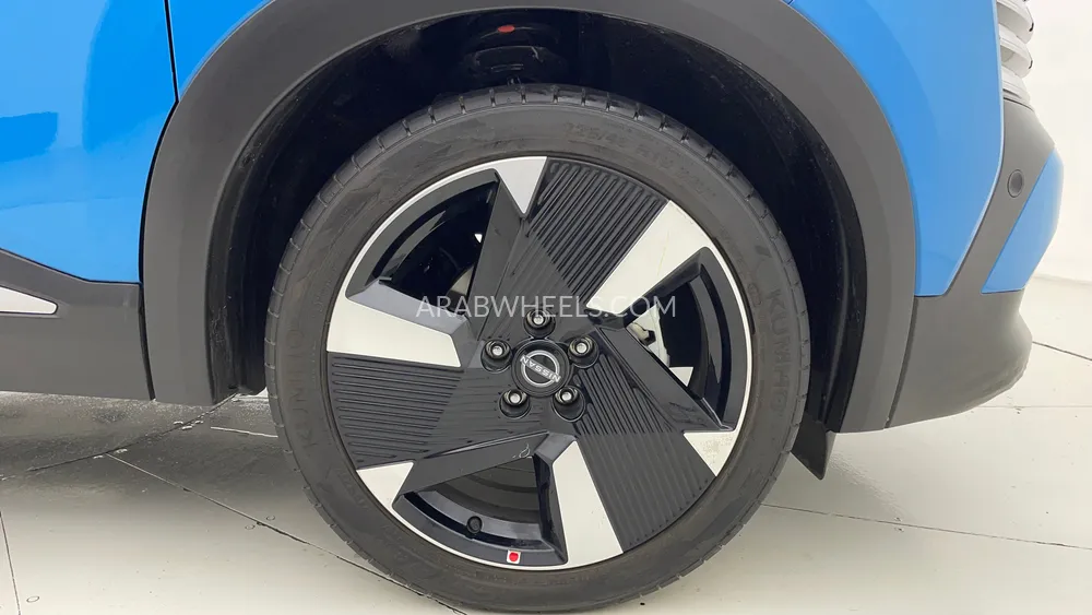 Nissan Kicks 2025 for Sale in Dubai Image-10