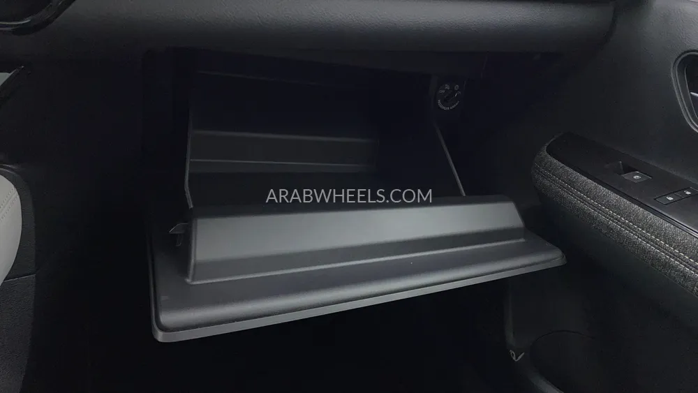 Nissan Kicks 2025 for Sale in Dubai Image-33