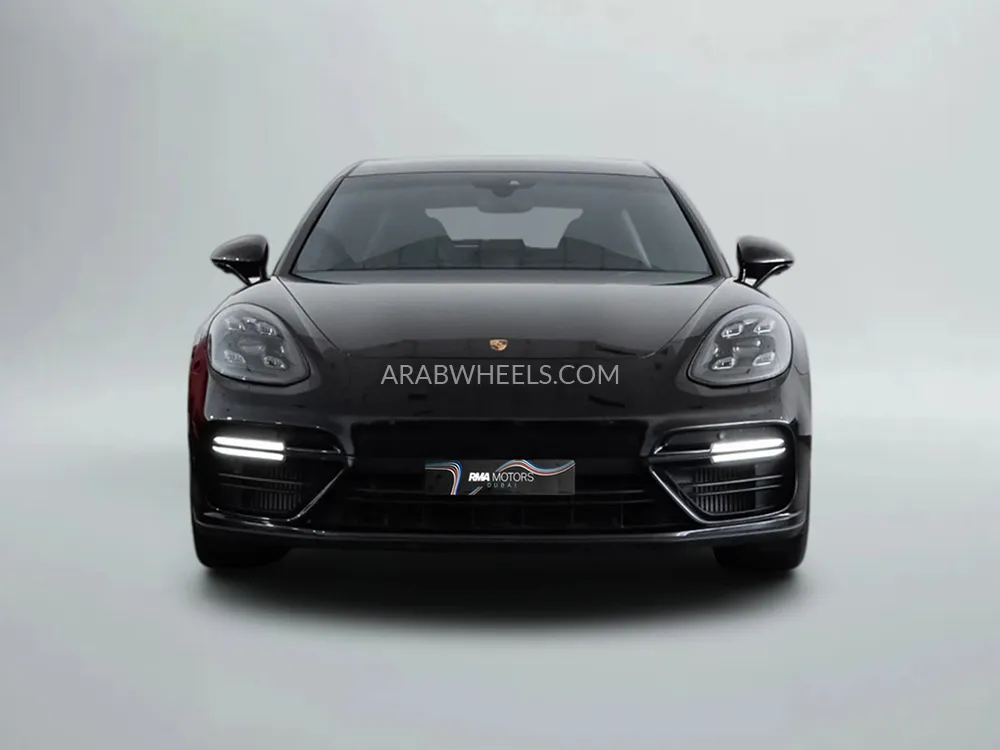 Porsche Panamera 2018 for Sale in Dubai Image-3