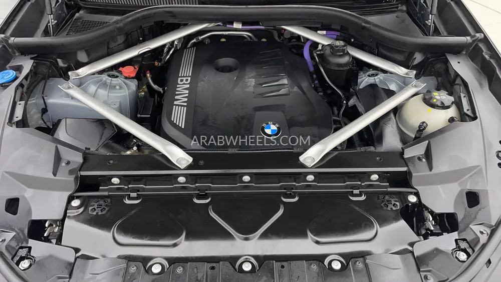 BMW X5 2024 for Sale in Dubai Image-9