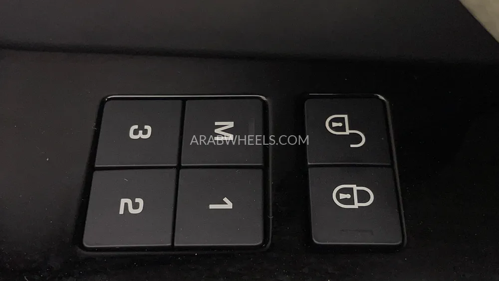 Land Rover Range Rover Velar 2020 for Sale in Dubai Image-46