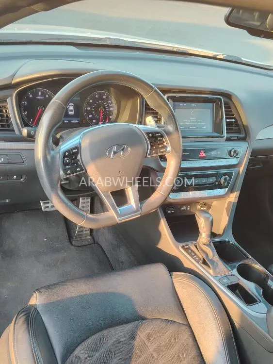 Hyundai Sonata 2018 for Sale in Ajman Image-7