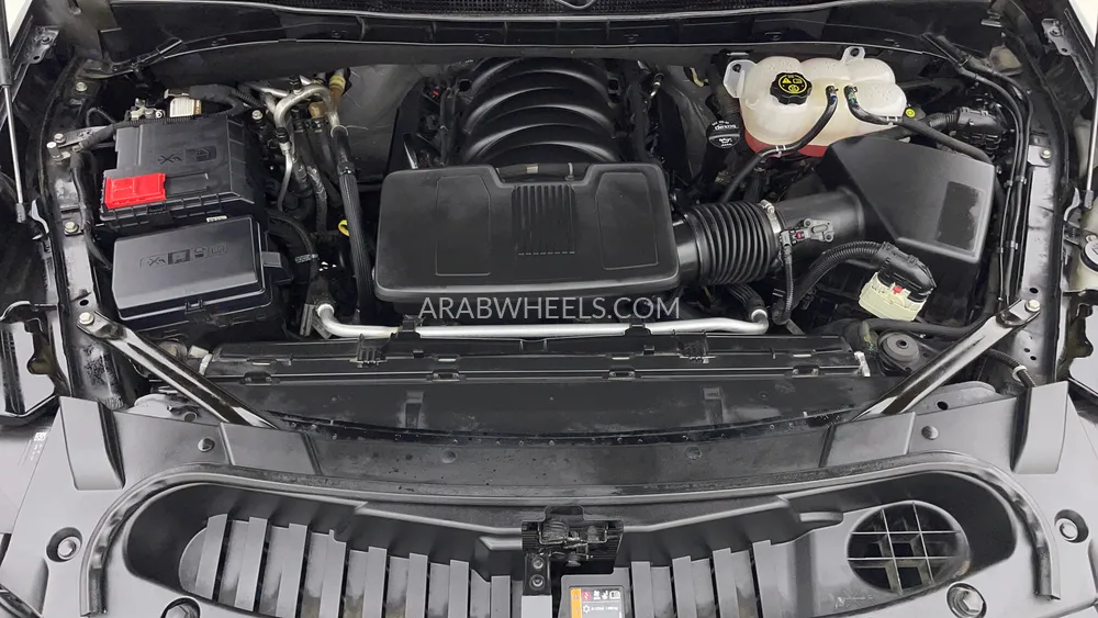 GMC Yukon 2023 for Sale in Dubai Image-9