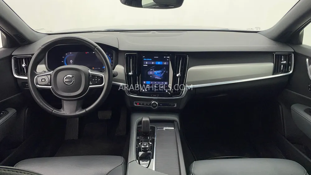 Volvo S90 2022 for Sale in Dubai Image-12