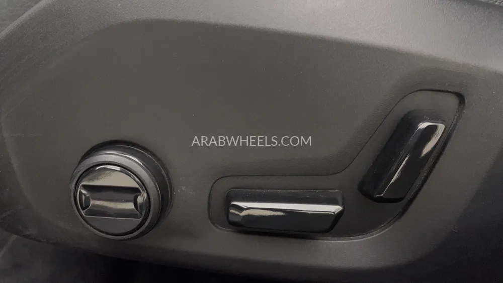 Volvo S90 2022 for Sale in Dubai Image-24