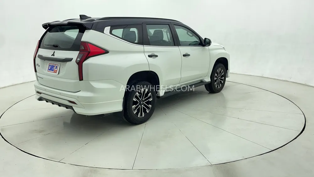 Mitsubishi Montero Sport 2023 for Sale in Dubai Image-3