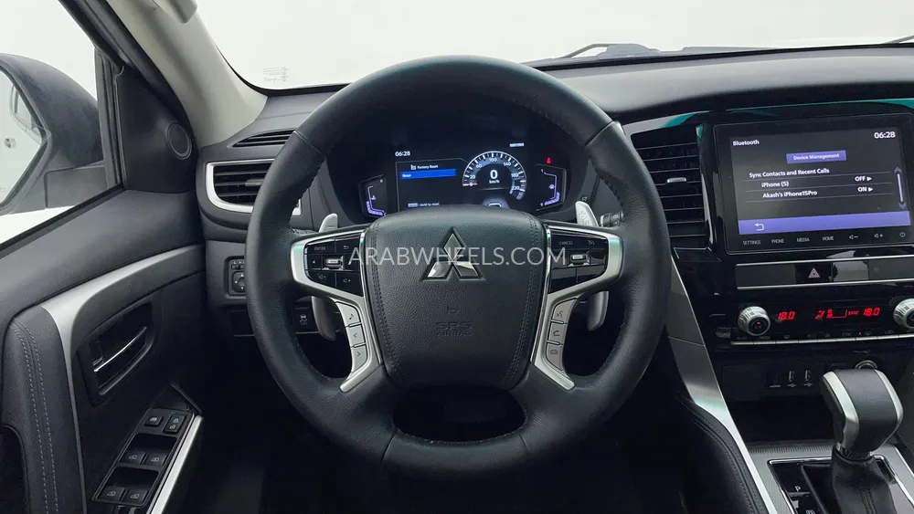 Mitsubishi Montero Sport 2023 for Sale in Dubai Image-17