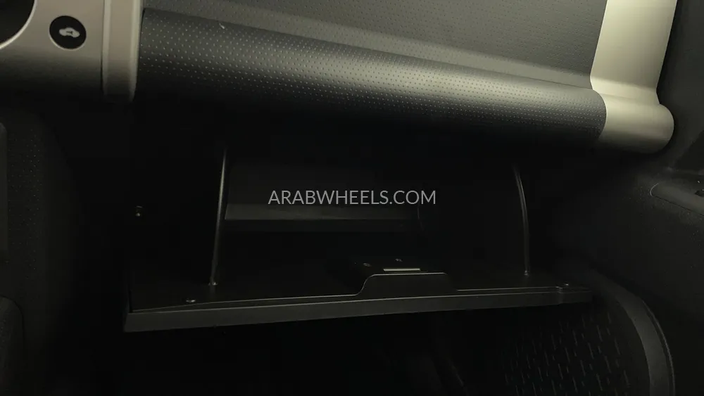 Toyota FJ Cruiser 2023 for Sale in Dubai Image-29