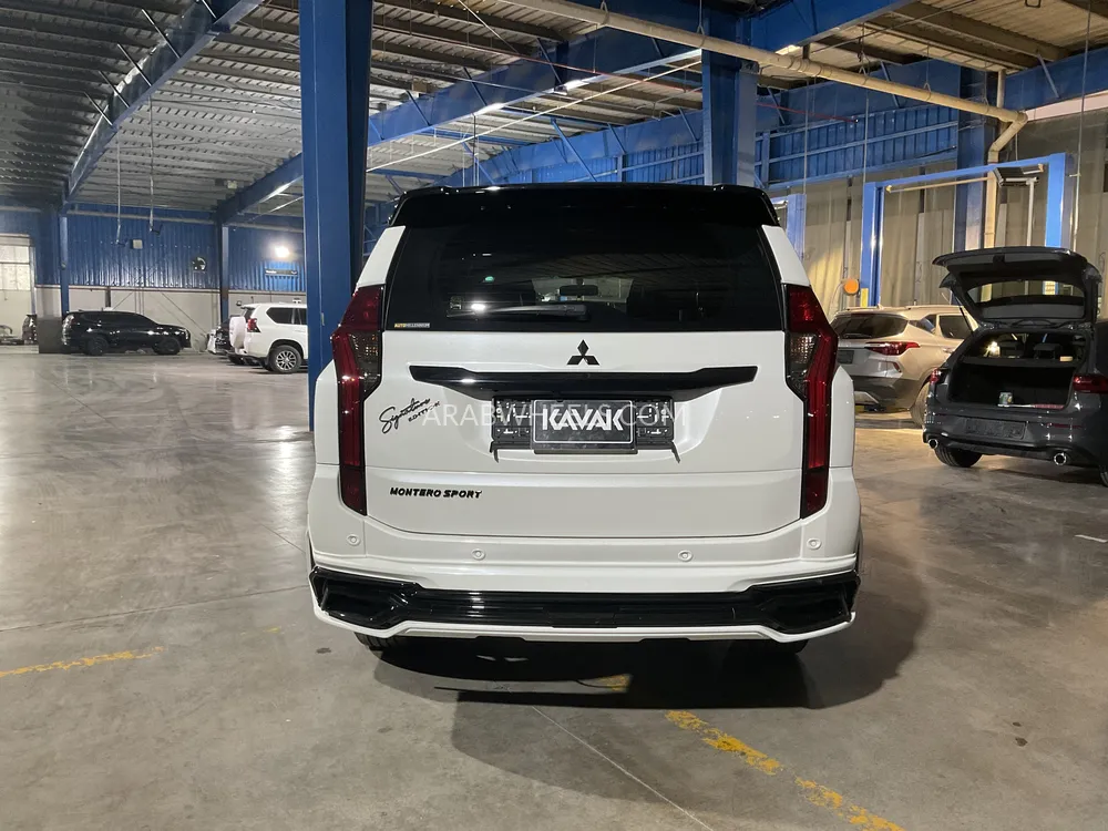 Mitsubishi Montero Sport 2019 for Sale in Sharjah Image-5