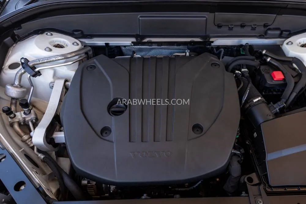 Volvo XC60 2023 for Sale in Dubai Image-11