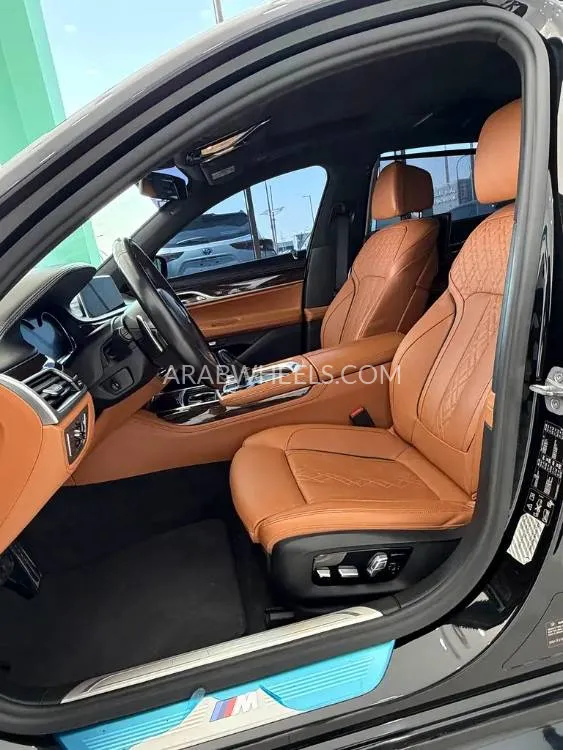 BMW 7 series 2018 for Sale in Abu Dhabi Image-4
