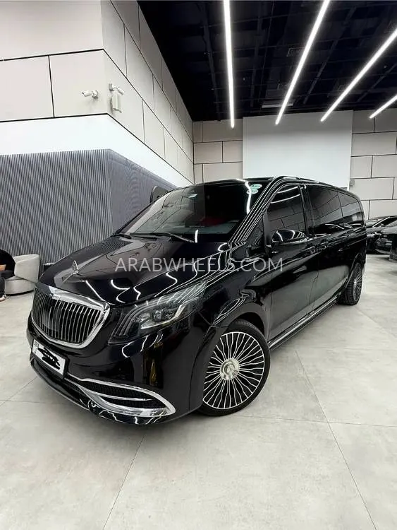 Mercedes Benz V Class 2022 for Sale in Dubai Image-2