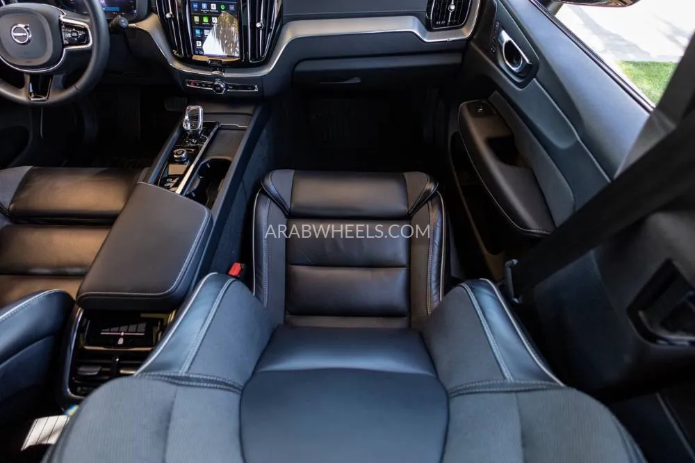 Volvo XC60 2023 for Sale in Dubai Image-17