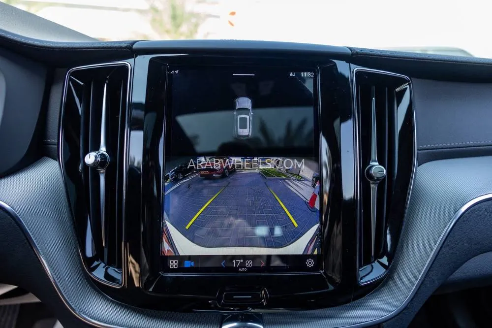 Volvo XC60 2023 for Sale in Dubai Image-21