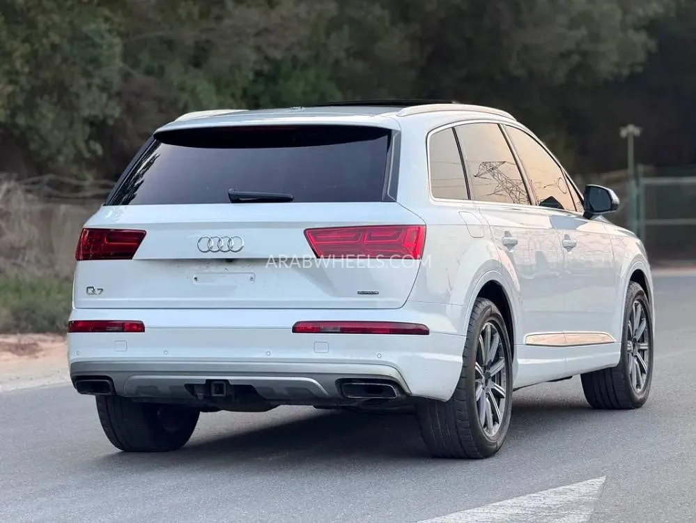 Audi Q7 2018 for Sale in Sharjah Image-5
