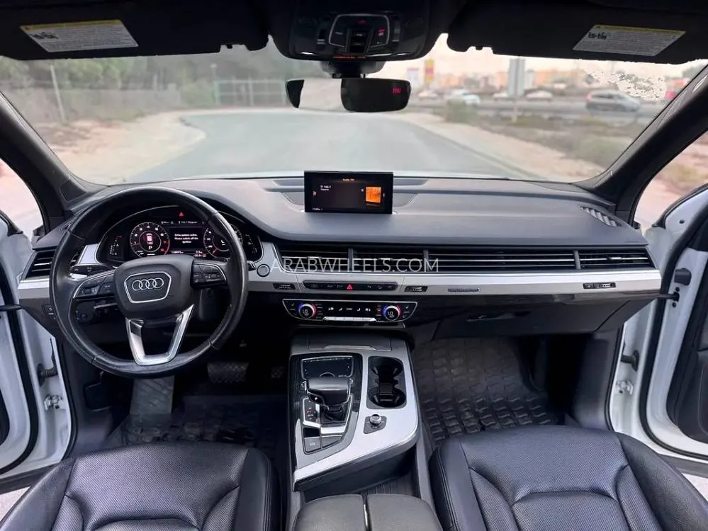 Audi Q7 2018 for Sale in Sharjah Image-11