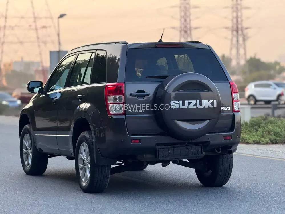 Suzuki Vitara 2014 for Sale in Sharjah Image-2