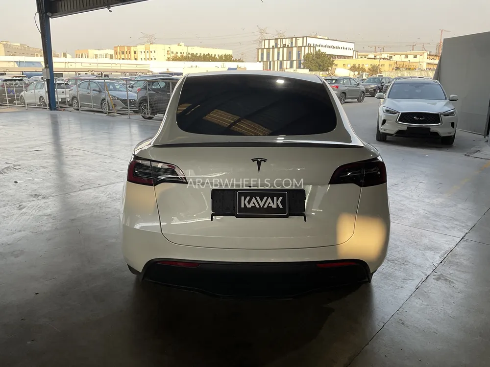 Tesla Model Y 2024 for Sale in Sharjah Image-5