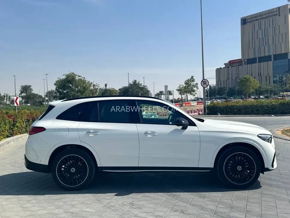 Mercedes Benz GLC Class 2024 for Sale in Dubai Image-4