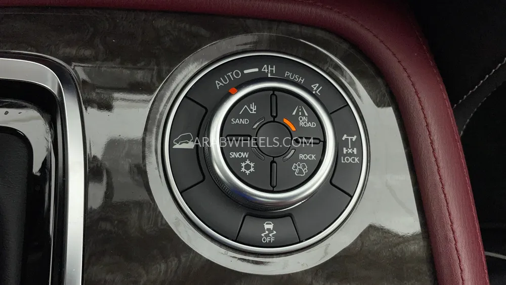 Nissan Patrol 2023 for Sale in Dubai Image-40