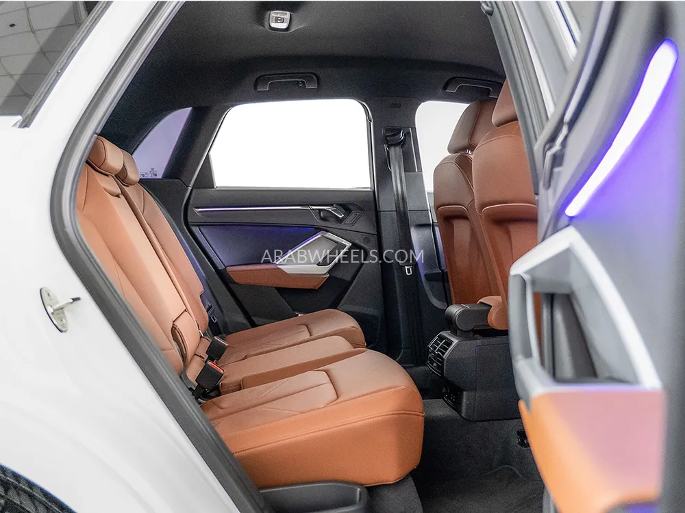 Audi Q3 2023 for Sale in Dubai Image-12