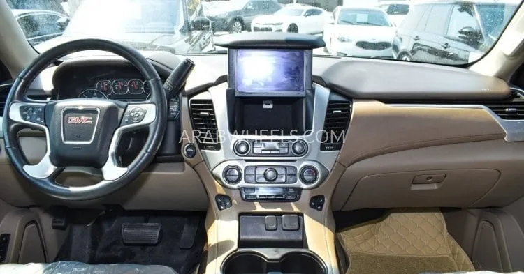 GMC Yukon 2020 for Sale in Ajman Image-10
