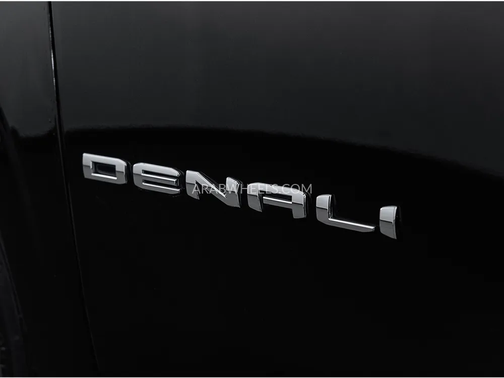 GMC Yukon 2023 for Sale in Dubai Image-16