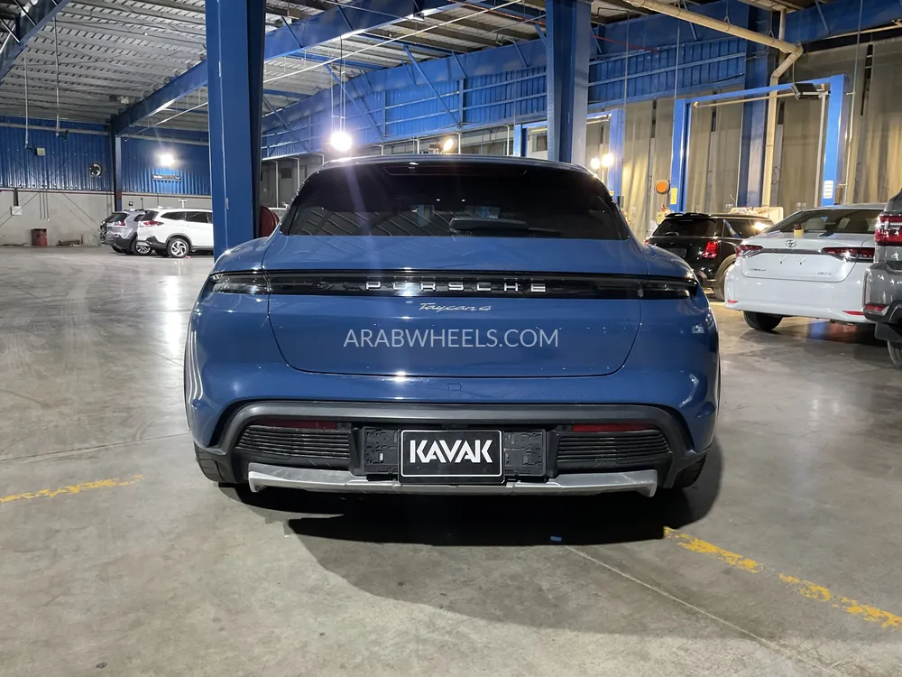 Porsche Taycan 2022 for Sale in Dubai Image-5