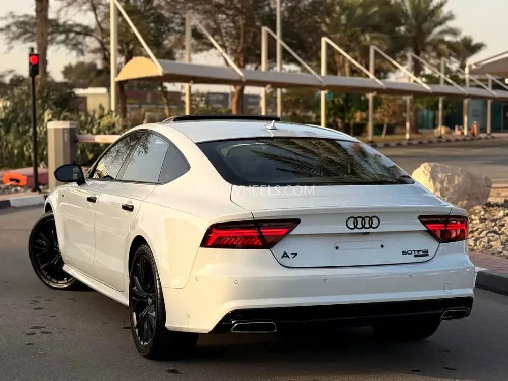 Audi Q7 2018 for Sale in Dubai Image-16