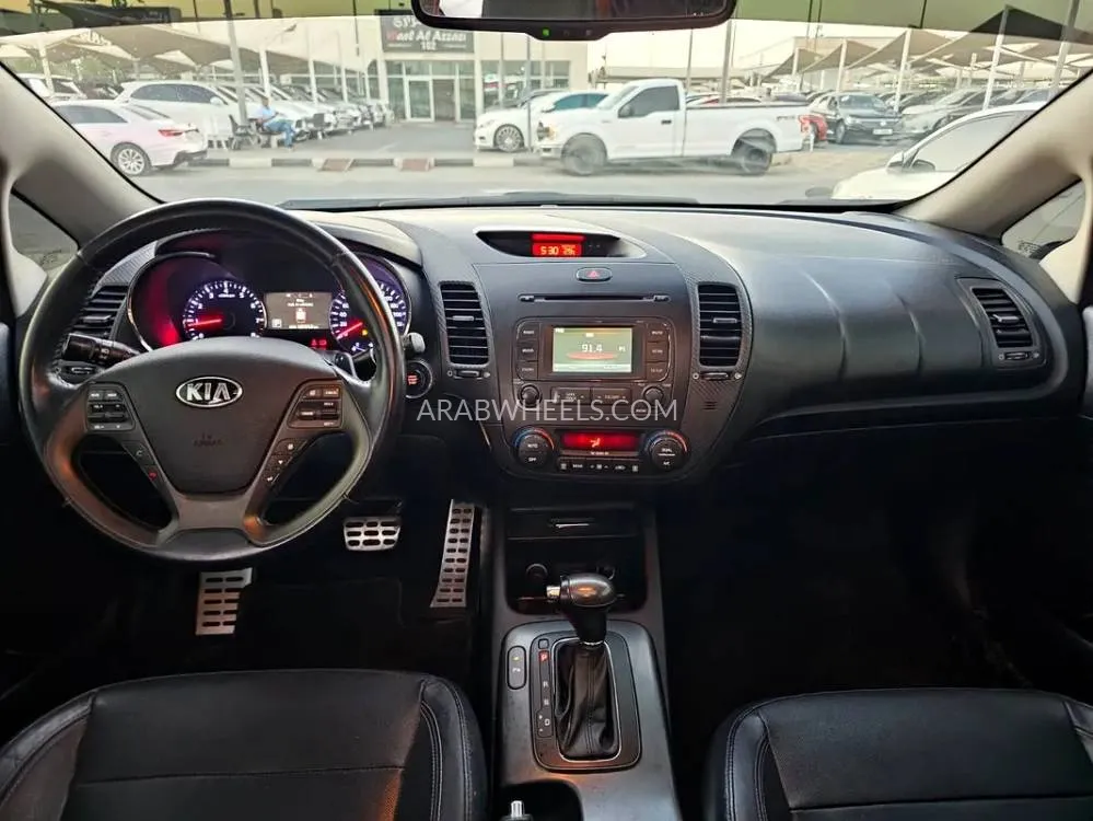 Kia Cerato 2017 for Sale in Dubai Image-13